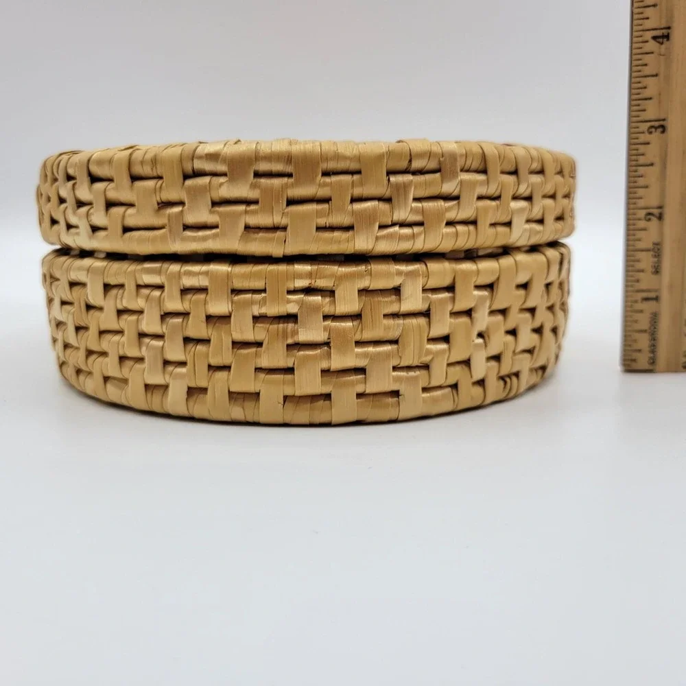 Handwoven Straw Rattan Trivet Set With Storage Basket Natural Multicolor Design